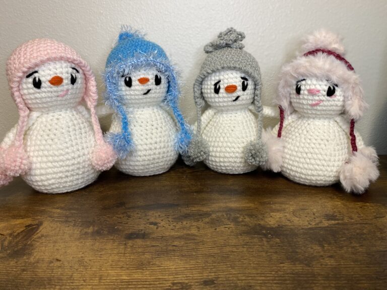 crocheted snowmen free crochet pattern